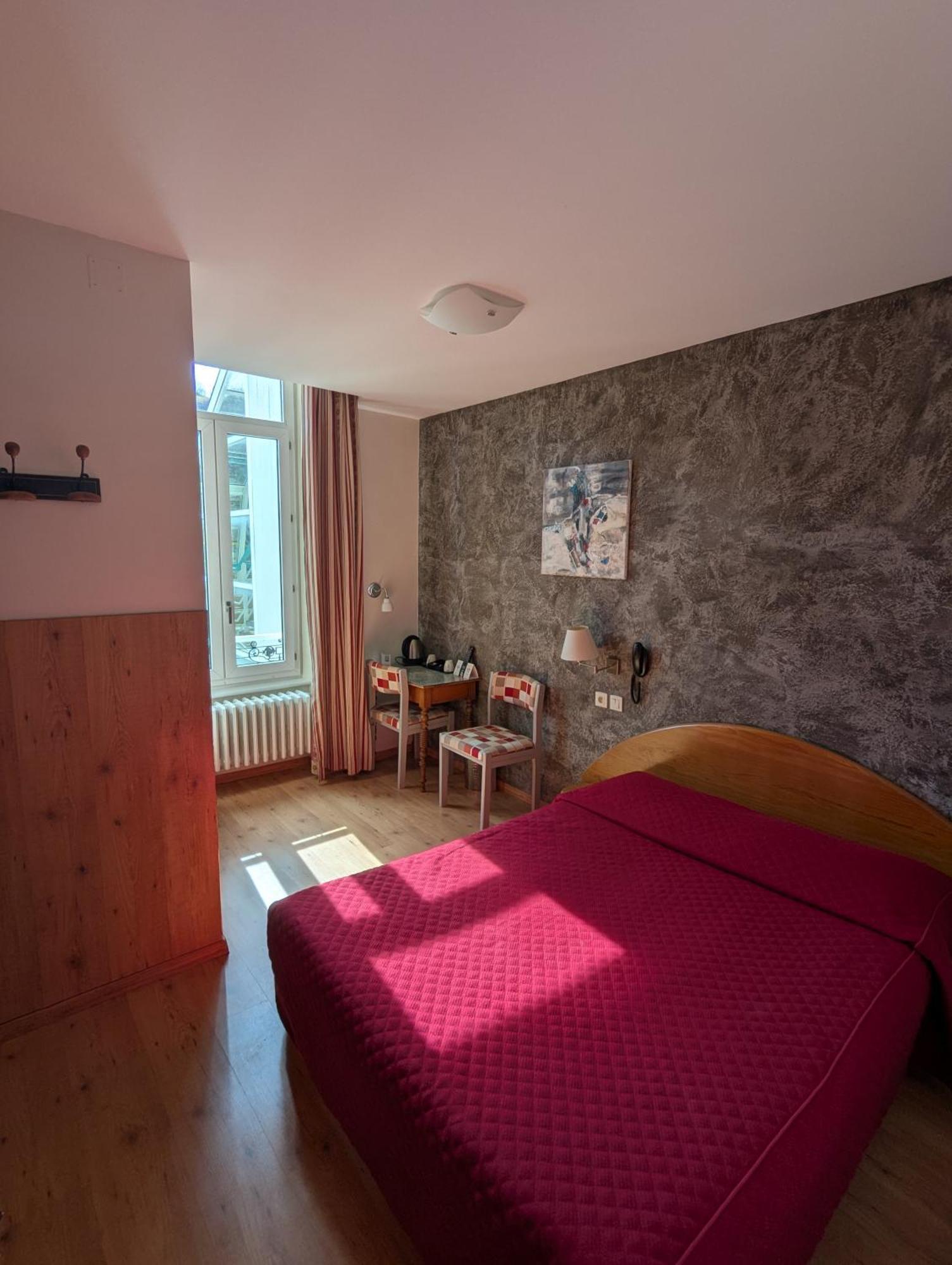 Logis Hotel Regina La Bourboule Exterior foto